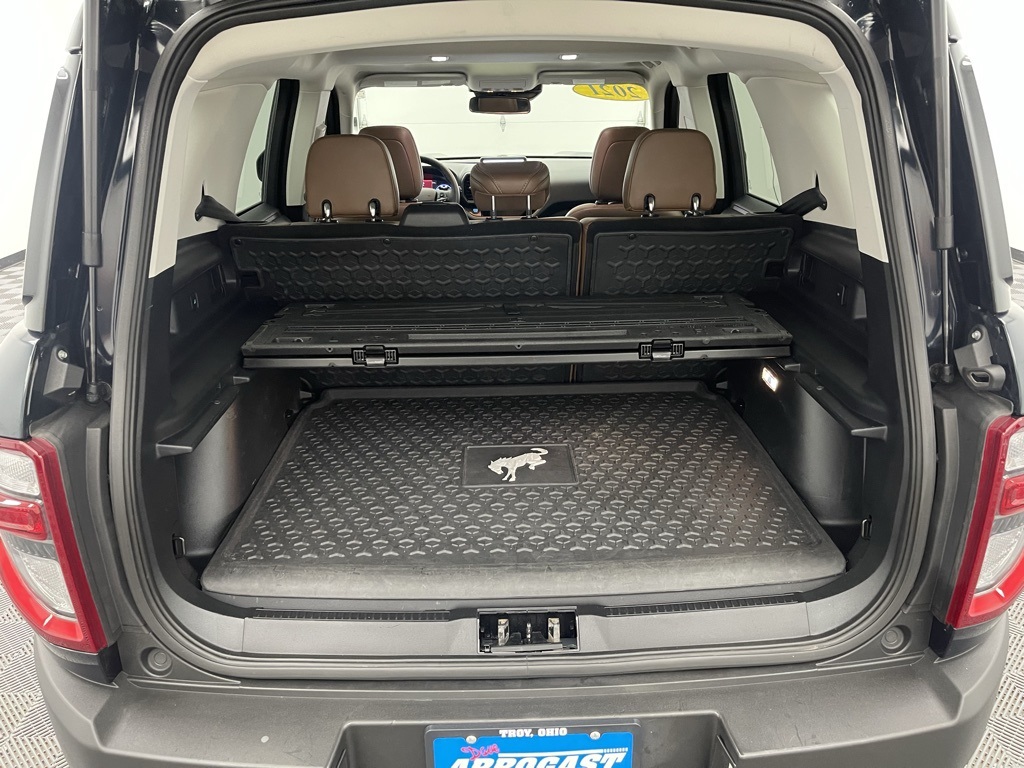 Vehicle image 9 of 34