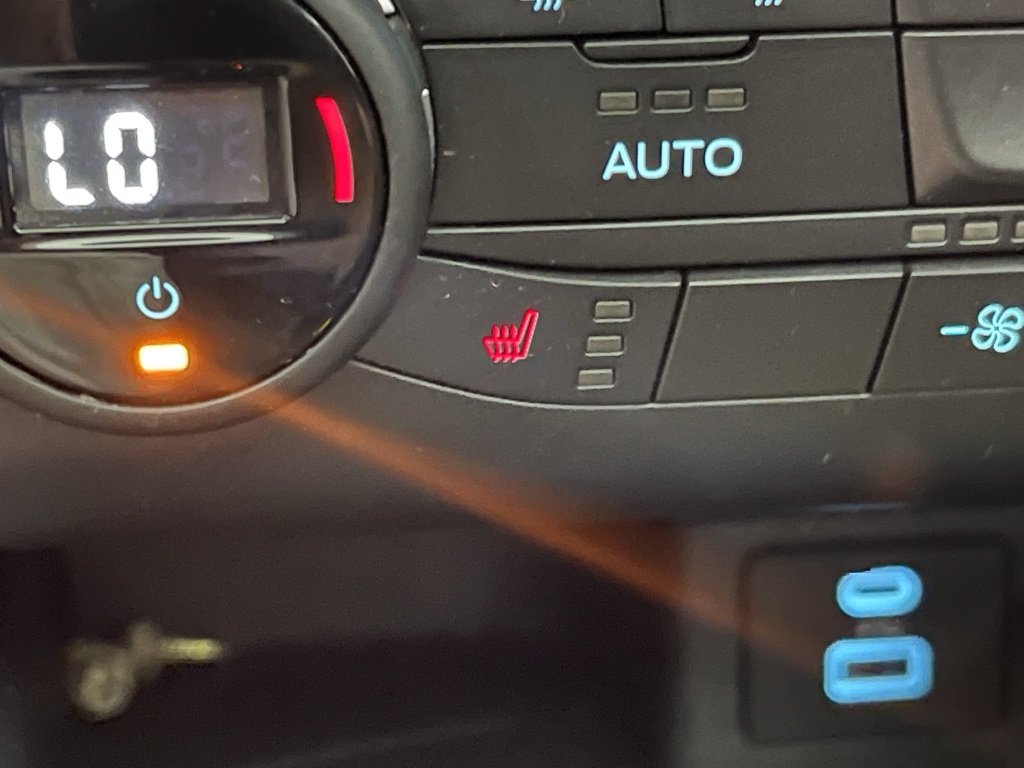 Vehicle image 26 of 34
