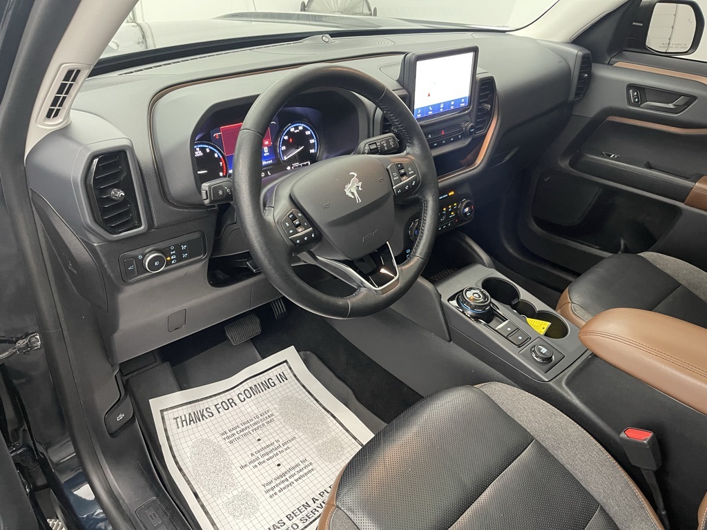 Vehicle image 17 of 34