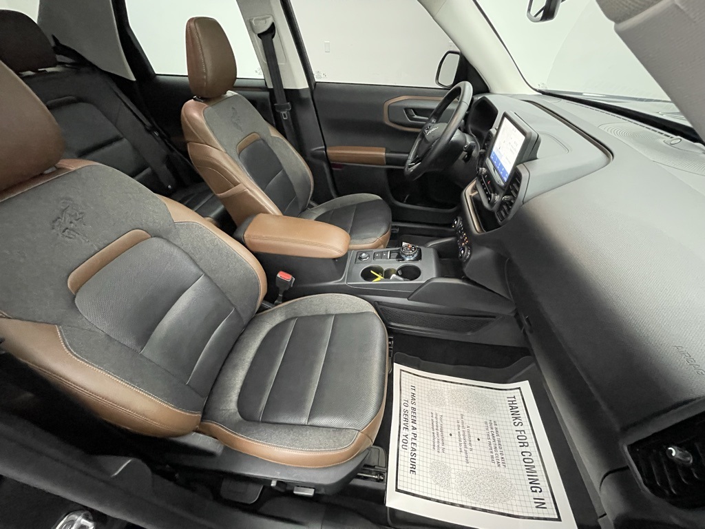 Vehicle image 13 of 34