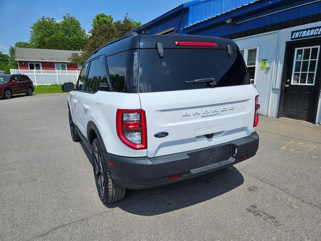 Vehicle image 11 of 61