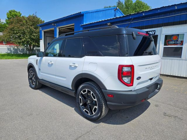 Vehicle image 13 of 61