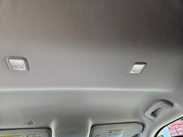 Vehicle image 37 of 61