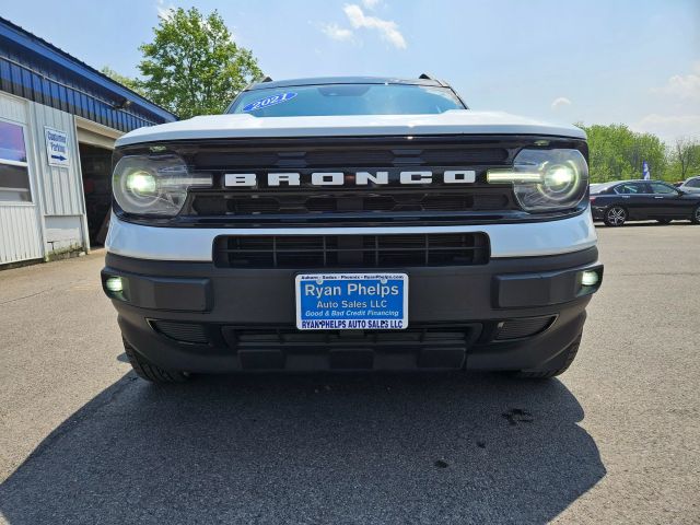 Vehicle image 4 of 61