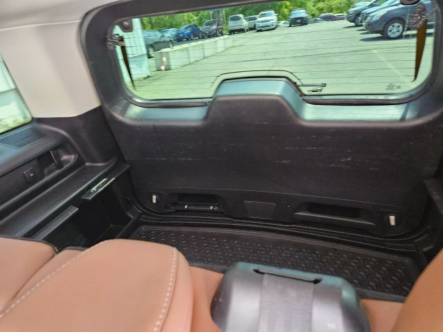 Vehicle image 34 of 61