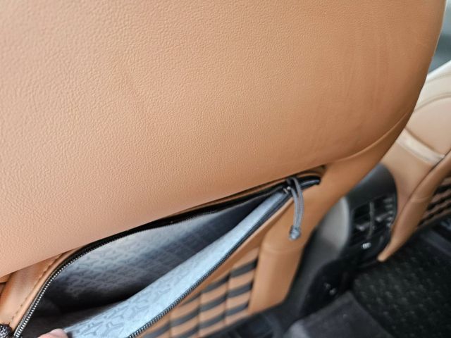 Vehicle image 31 of 61