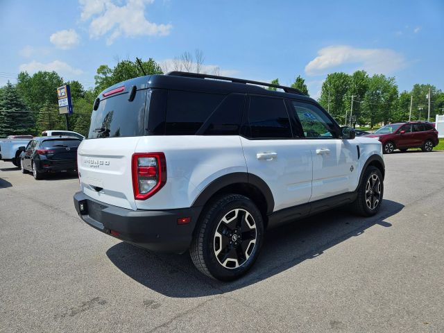 Vehicle image 9 of 61