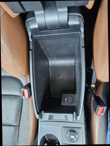 Vehicle image 51 of 61