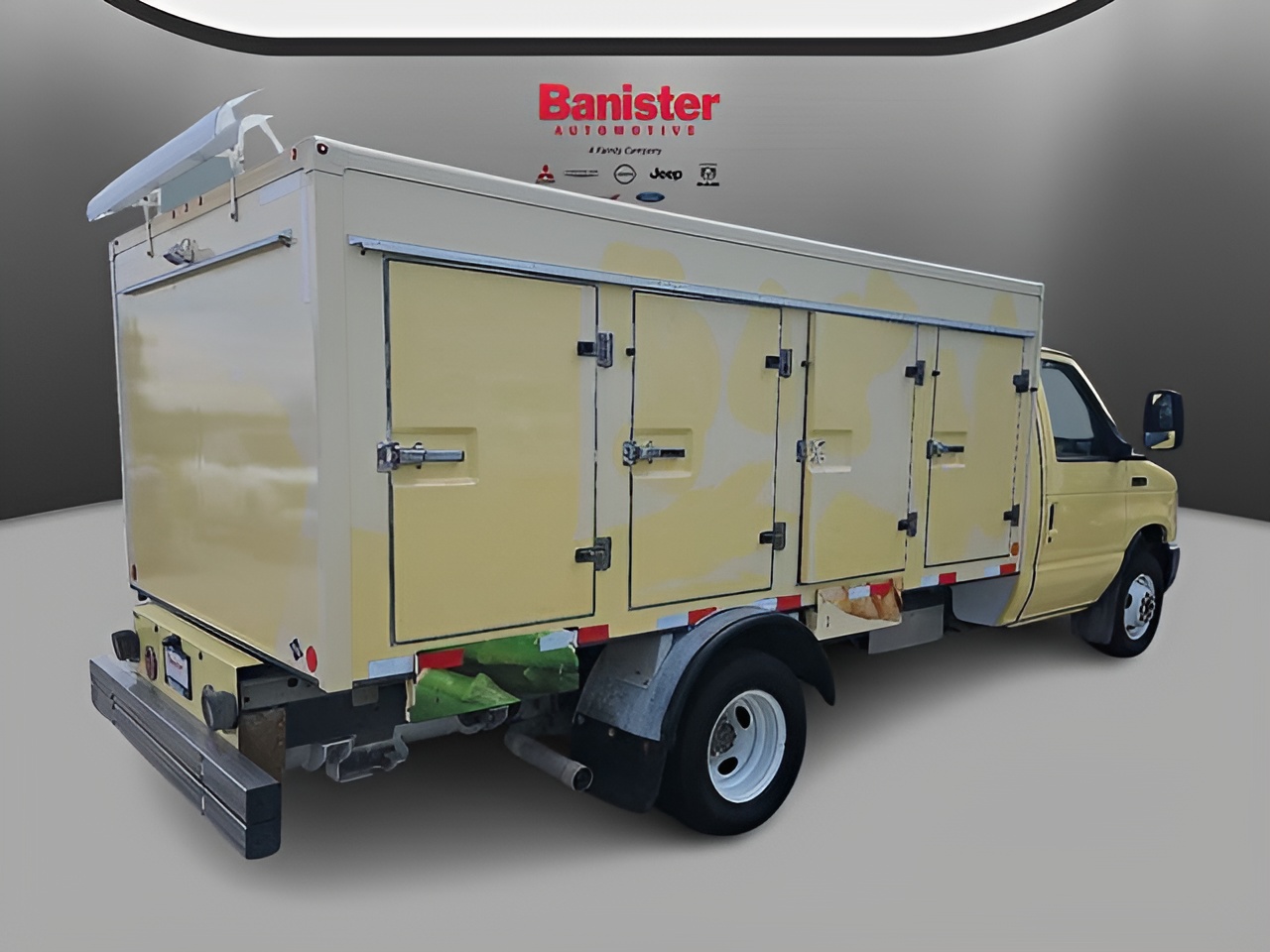 Vehicle image 35 of 37