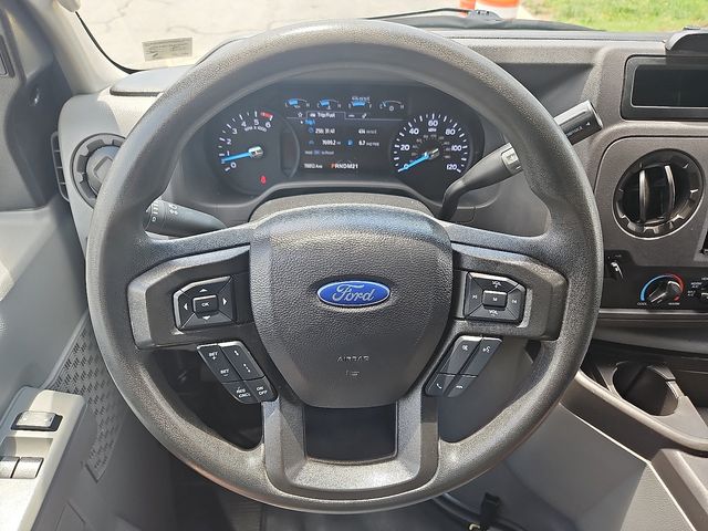 Vehicle image 17 of 37
