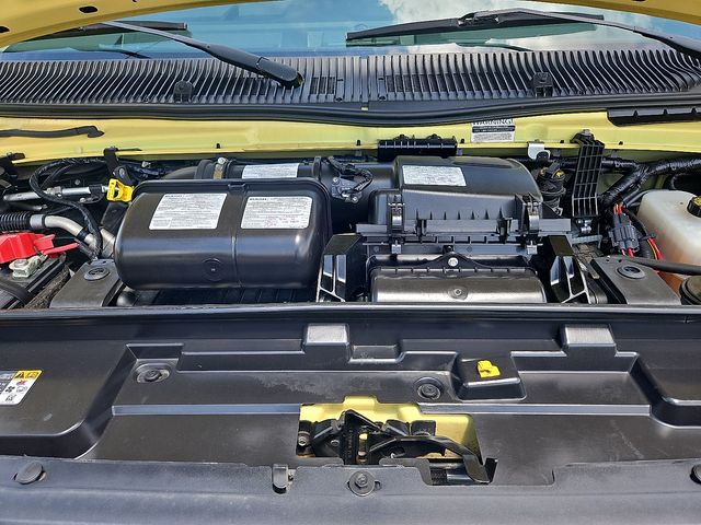 Vehicle image 27 of 37
