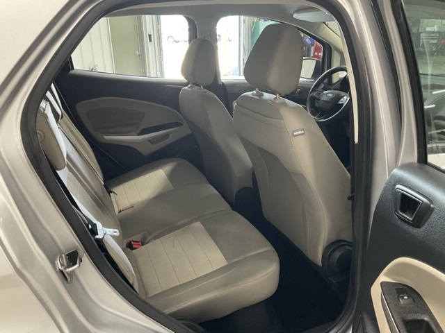 Vehicle image 23 of 30