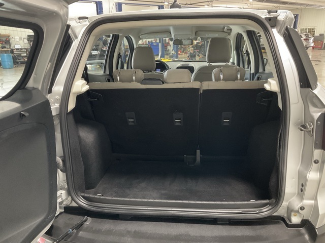 Vehicle image 25 of 30