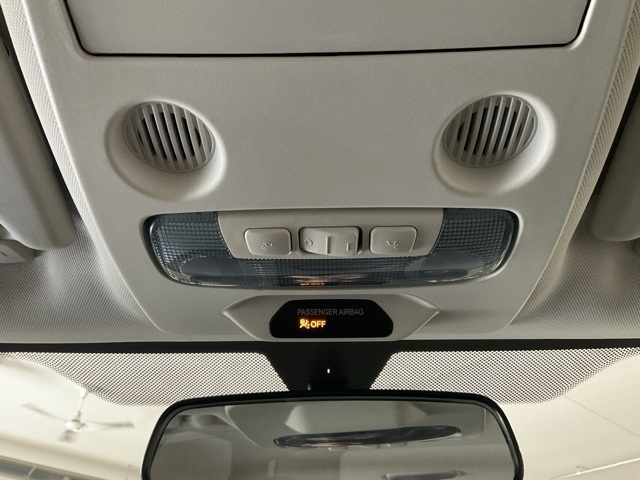 Vehicle image 20 of 30
