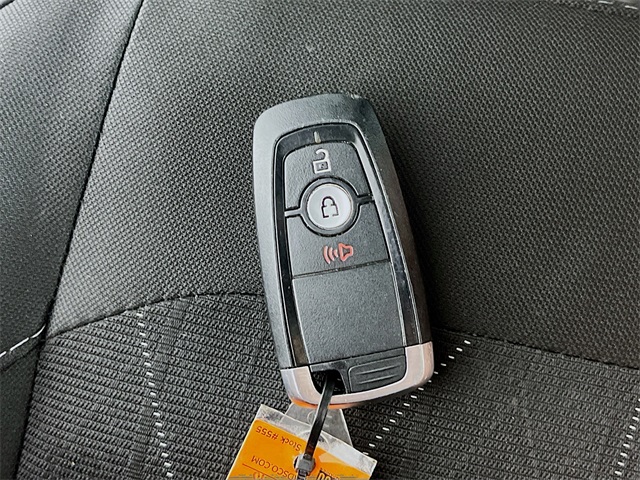 Vehicle image 34 of 41