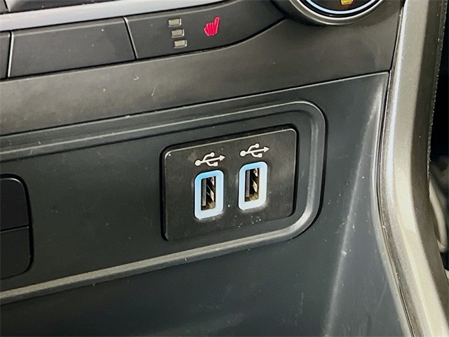 Vehicle image 32 of 41