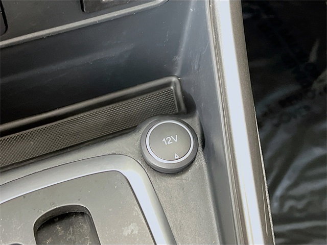 Vehicle image 38 of 41