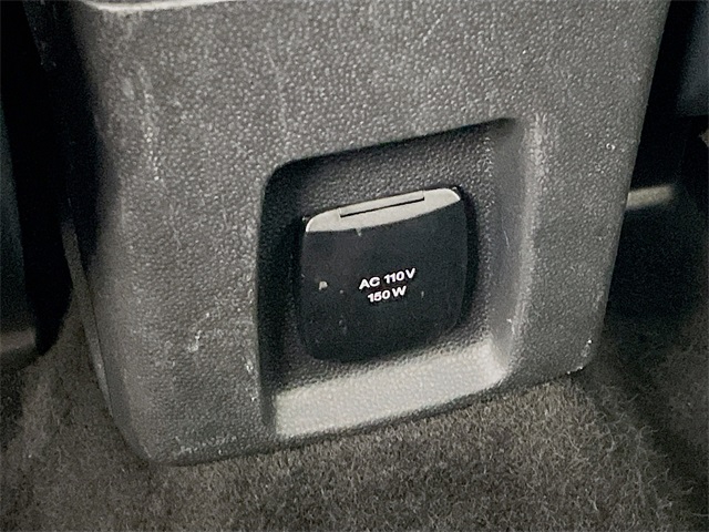 Vehicle image 35 of 41