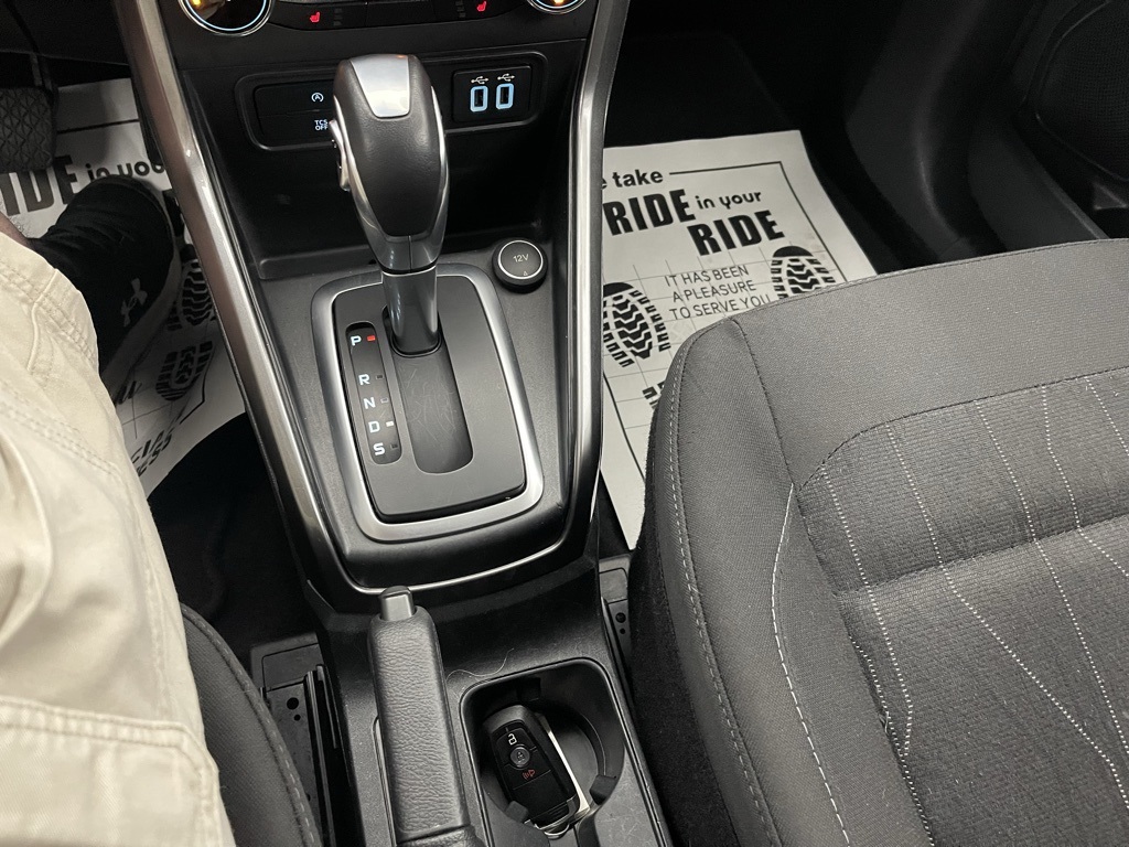Vehicle image 26 of 32