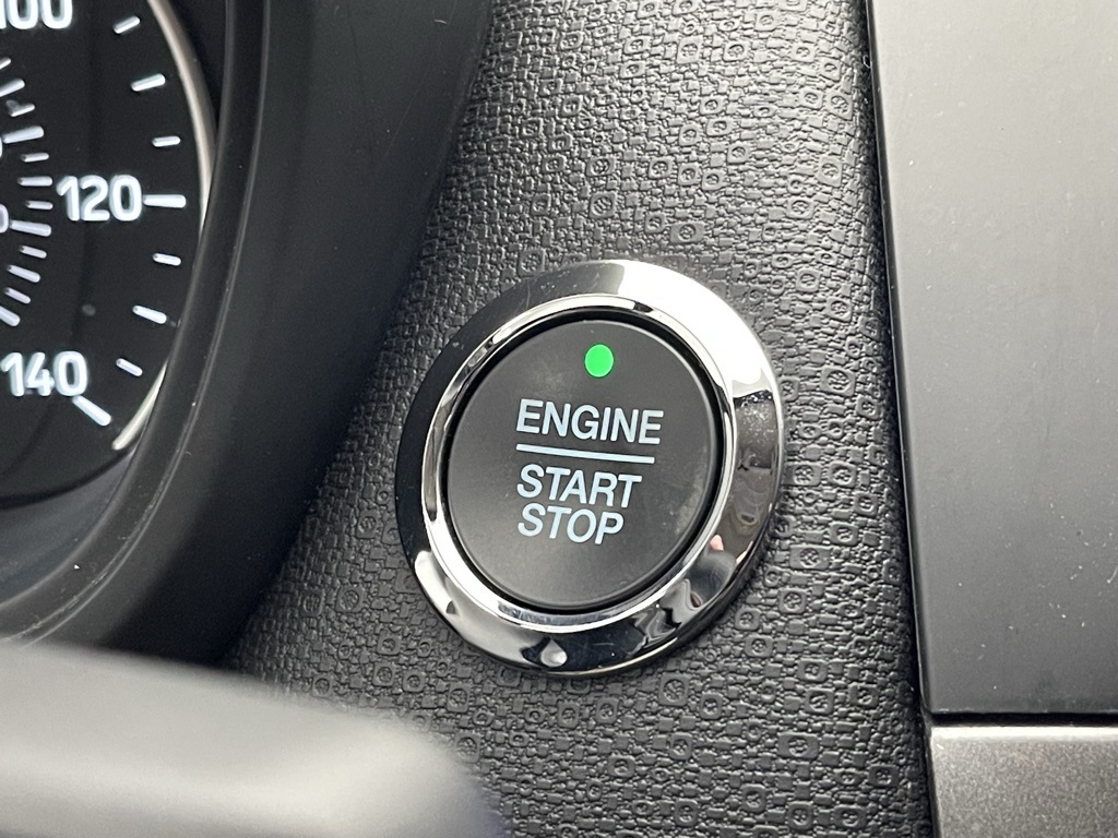 Vehicle image 29 of 32