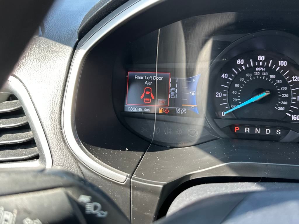 Vehicle image 17 of 21