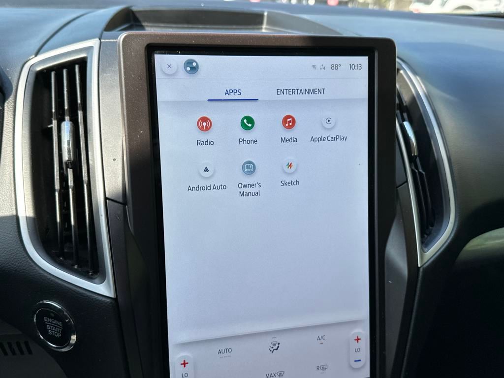 Vehicle image 18 of 21