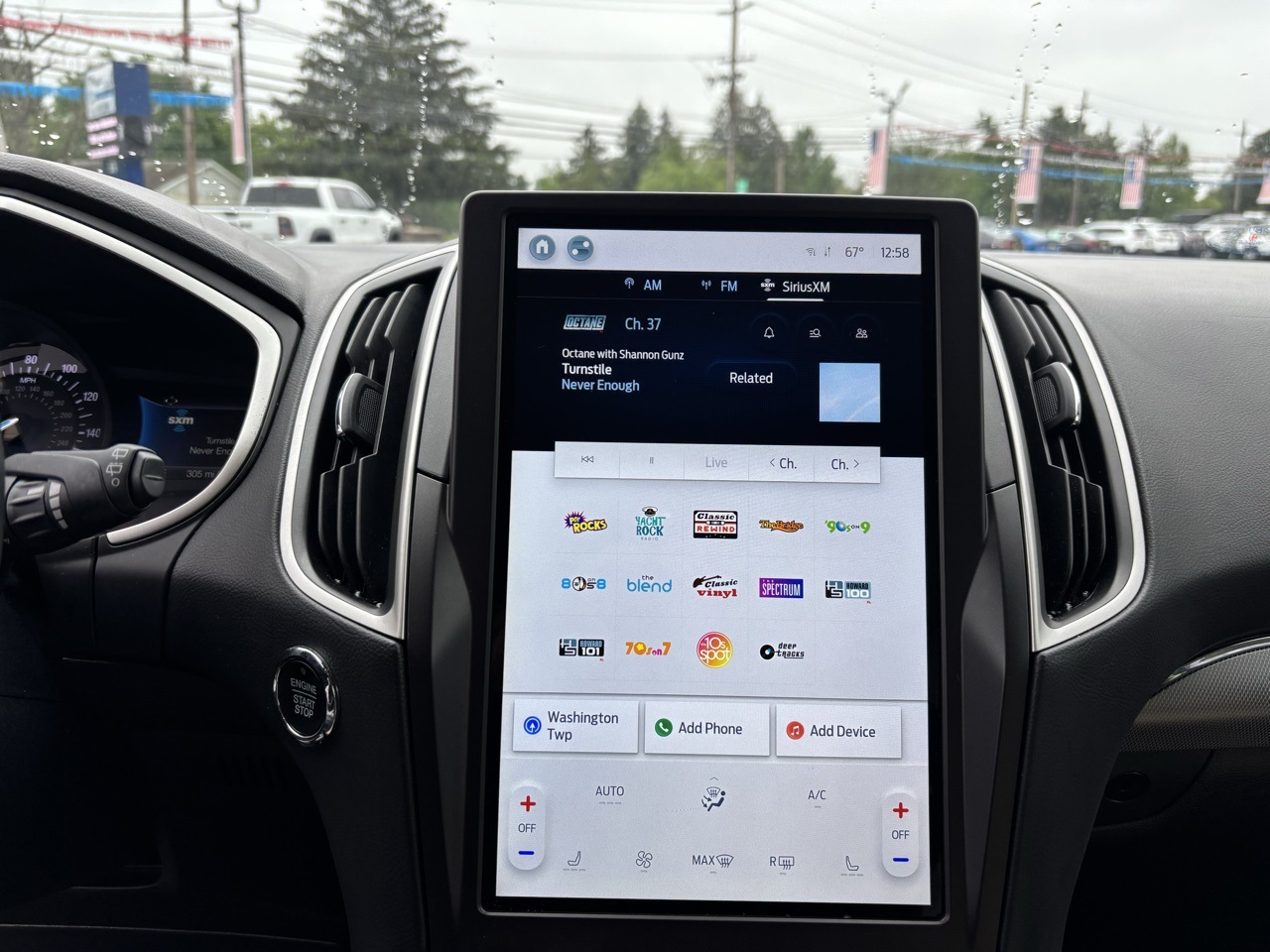 Vehicle image 15 of 24