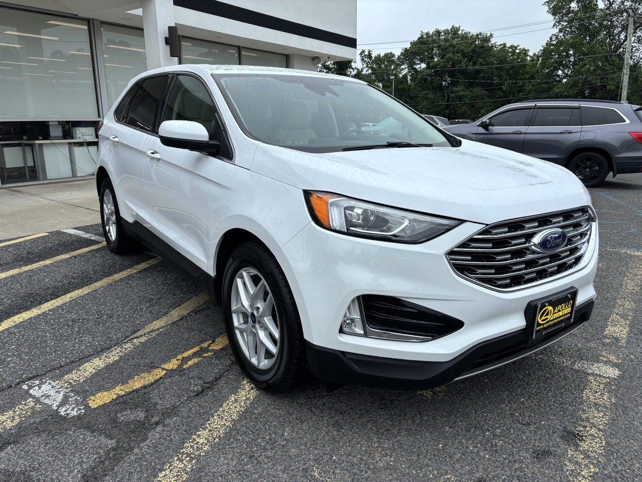Vehicle image 3 of 24