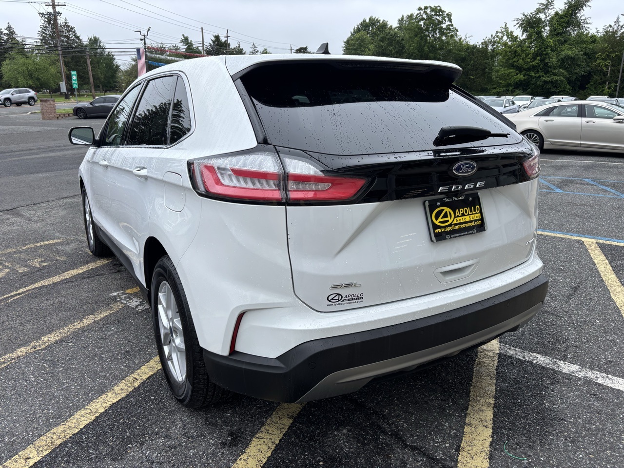 Vehicle image 5 of 24