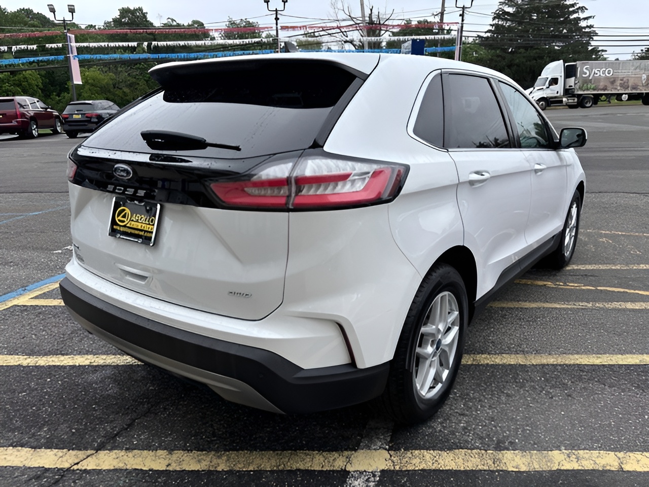 Vehicle image 23 of 24