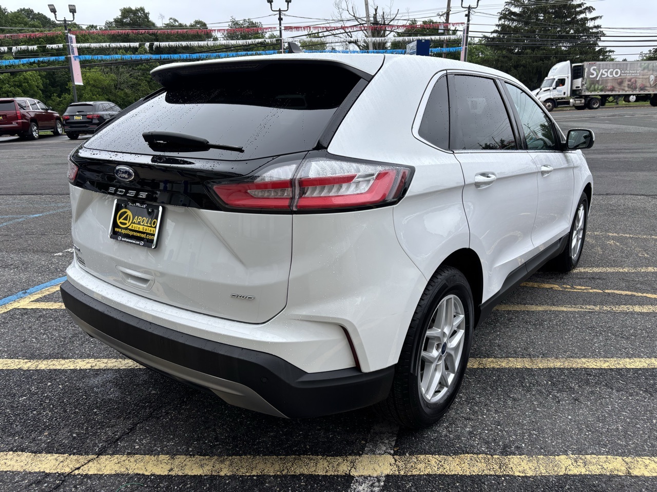 Vehicle image 4 of 24