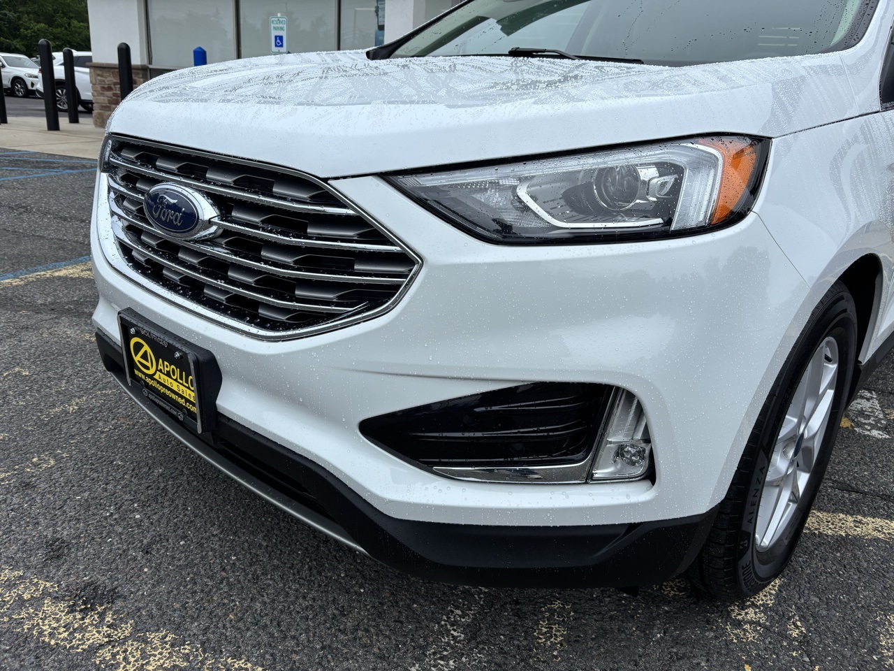 Vehicle image 19 of 24