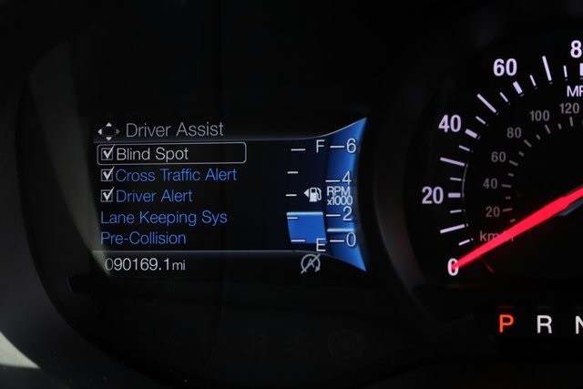 Vehicle image 10 of 33