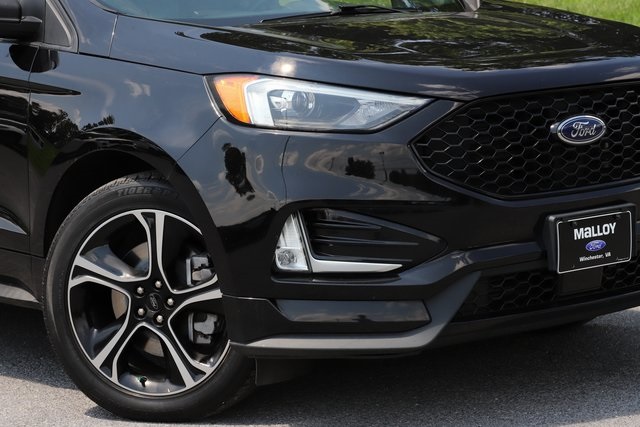 Vehicle image 27 of 33