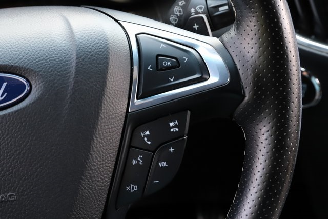 Vehicle image 31 of 33