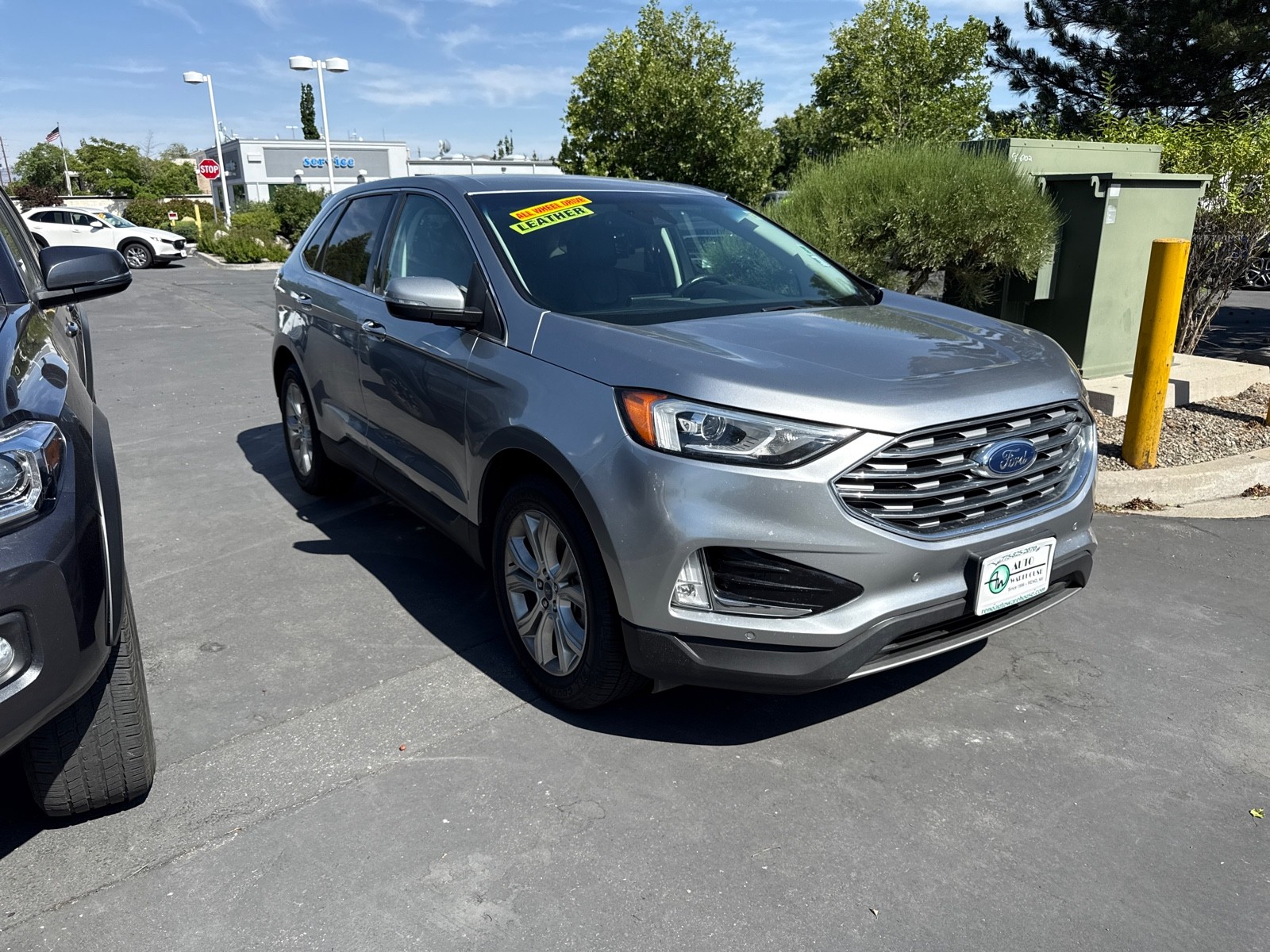Vehicle image 3 of 3
