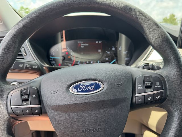 Vehicle image 16 of 33