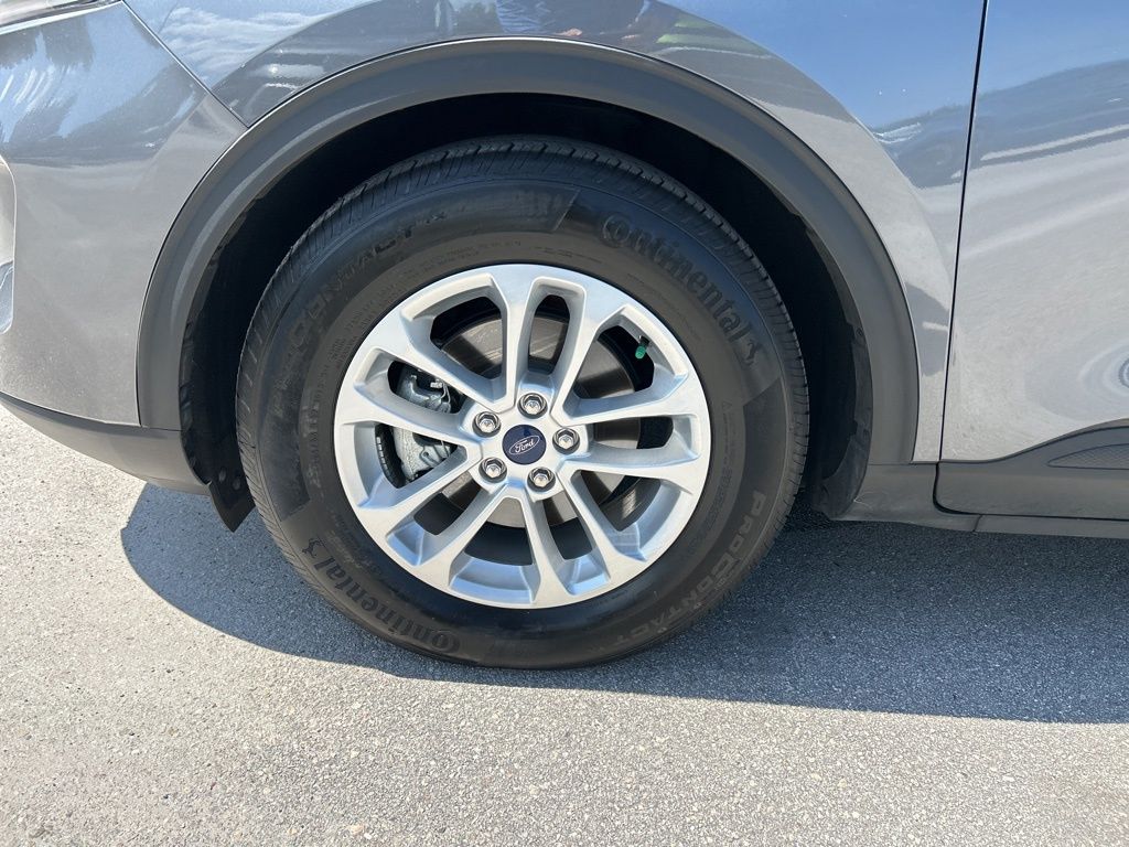 Vehicle image 48 of 51