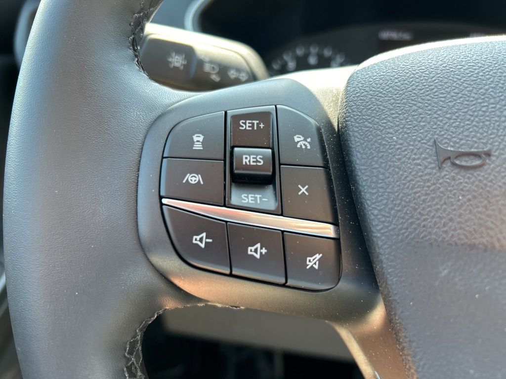 Vehicle image 20 of 51