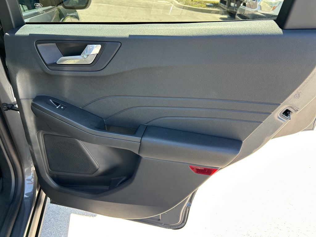 Vehicle image 42 of 51