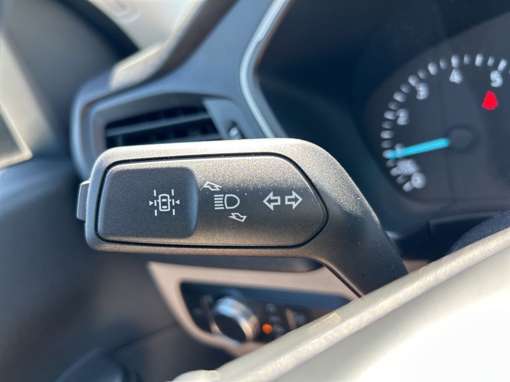 Vehicle image 22 of 51