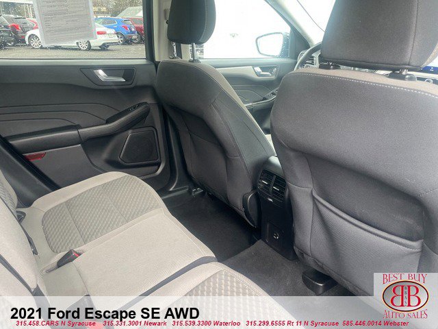 Vehicle image 10 of 15