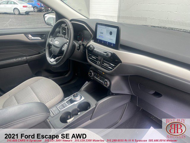 Vehicle image 9 of 15