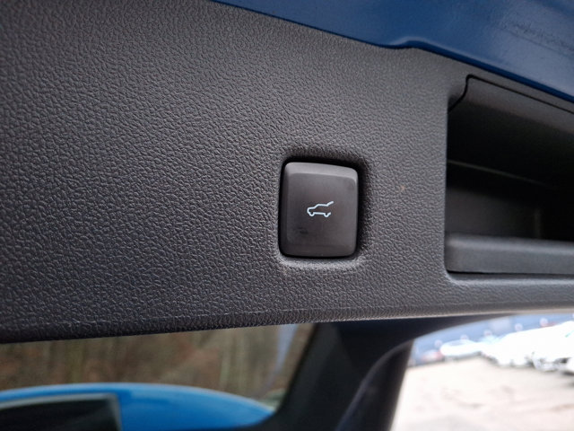 Vehicle image 27 of 29