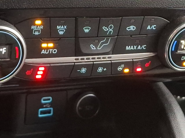 Vehicle image 23 of 29