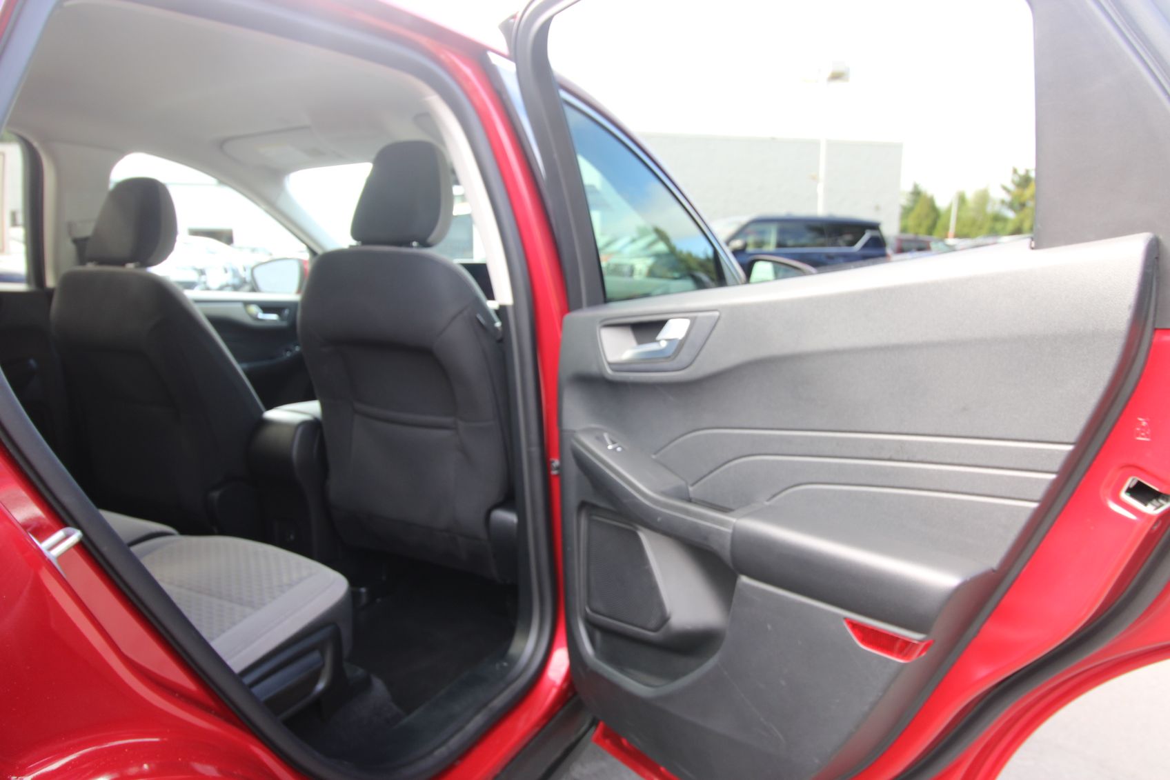 2021 Ford Escape SE Image 16 of 32