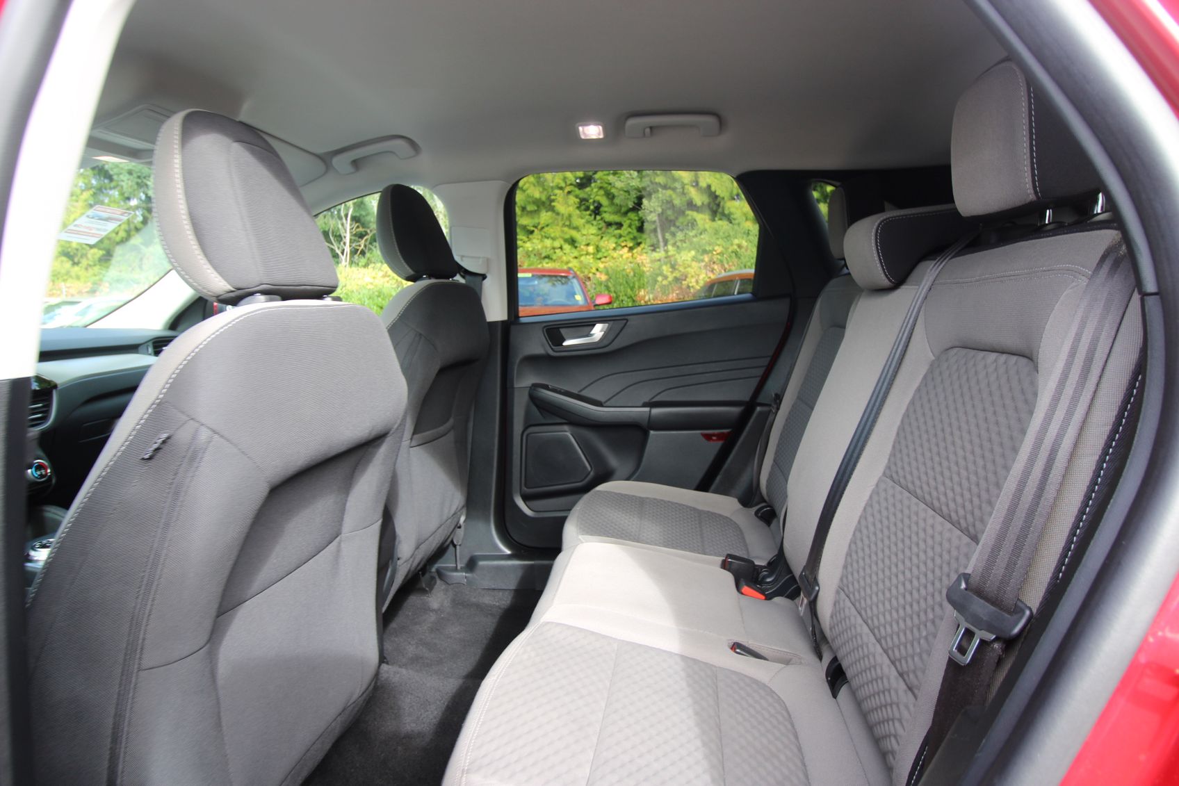 2021 Ford Escape SE Image 17 of 32