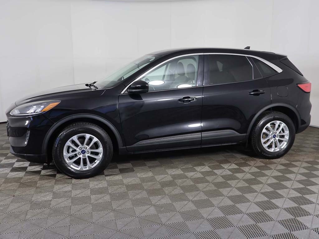 2021 Ford Escape SE Image 2 of 51