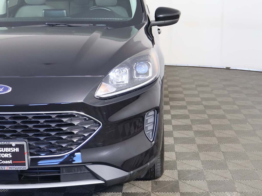 2021 Ford Escape SE Image 4 of 51