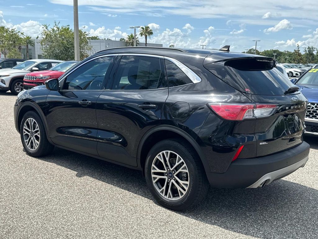 Vehicle image 8 of 47